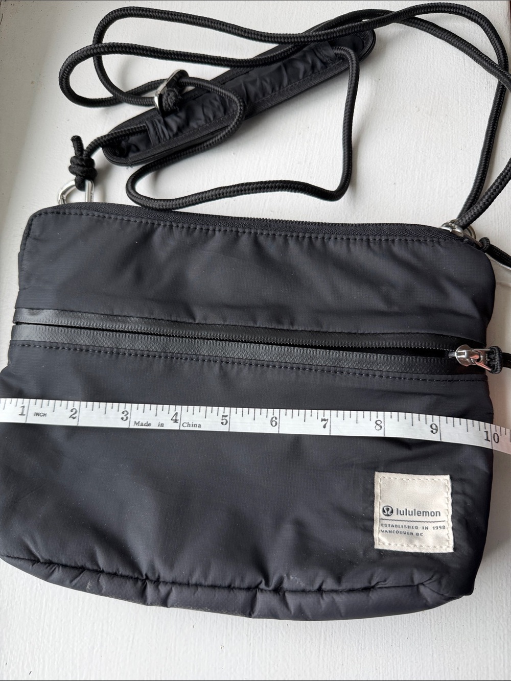 Lululemon Black Crossbody Shoulder Bag Purse - Picture 7 of 8